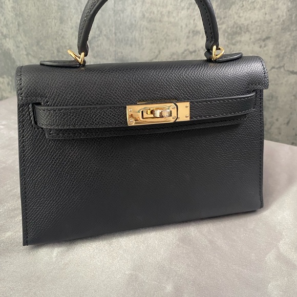Hermès Mini Kelly (20cm) in black Epsom leather - Picture 2 of 16